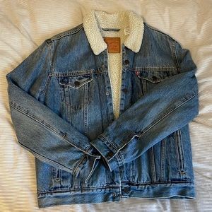 Levi’s Men’s Sherpa Trucker Jacket